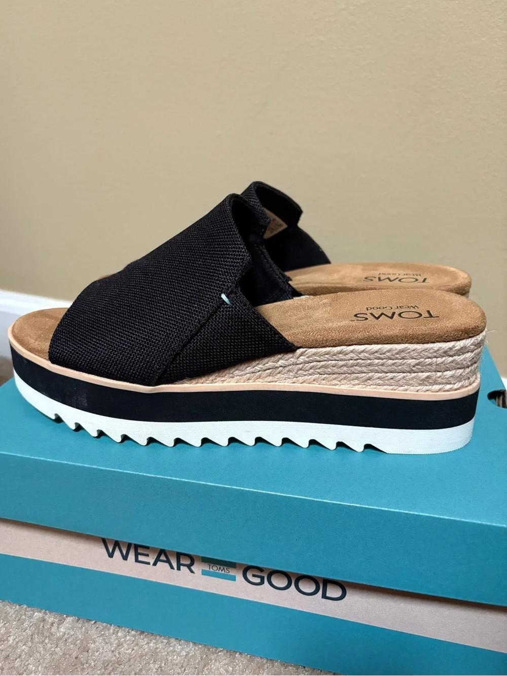 TOMS Diana Mule